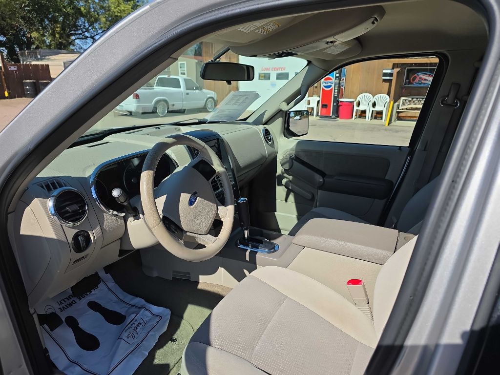 2006 Ford Explorer Image 9