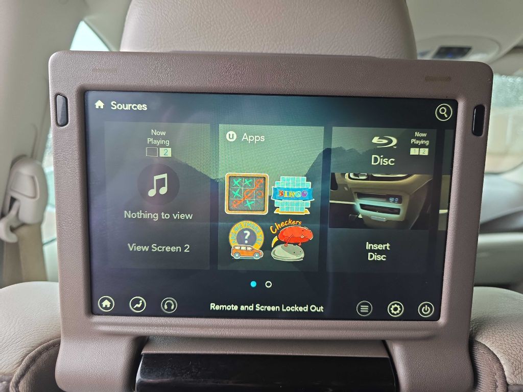 2017 Chrysler Pacifica Image 11