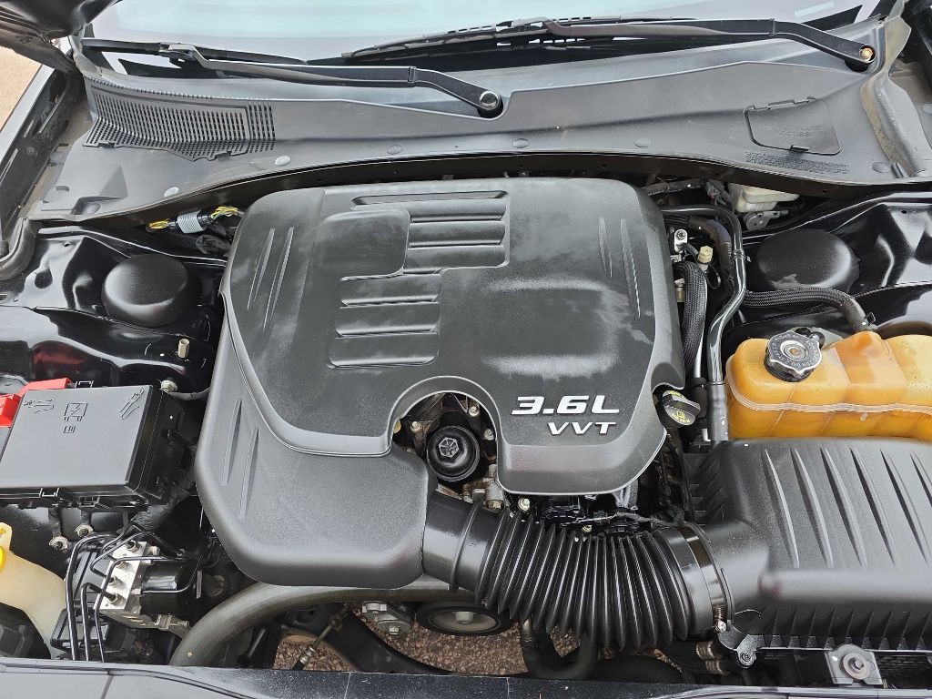 2014 Chrysler 300 Image 15