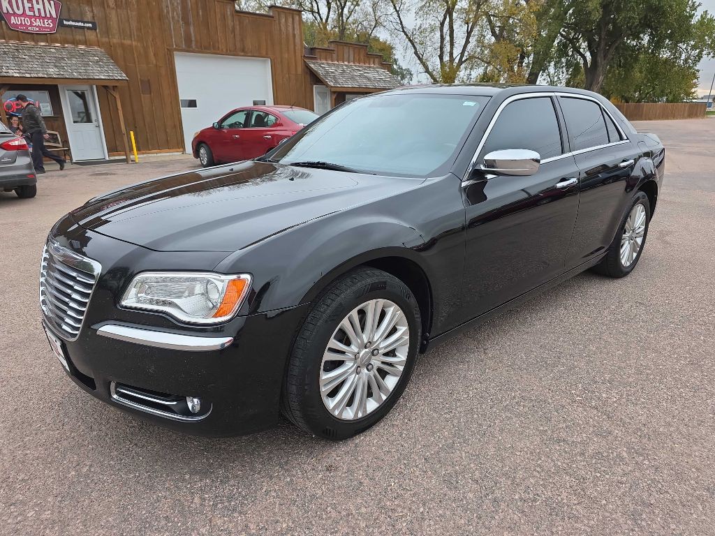 2014 Chrysler 300 Image 1