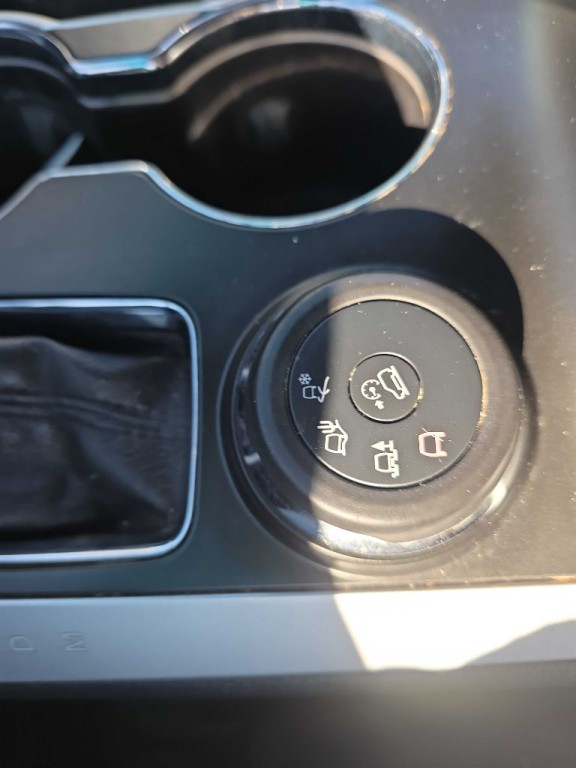 2015 Ford Explorer Image 17