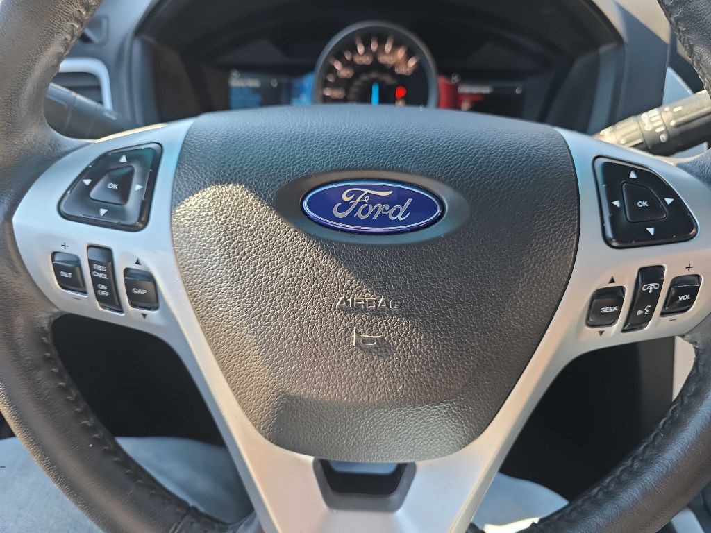 2015 Ford Explorer Image 18