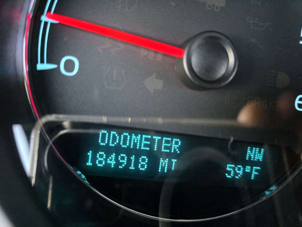 2014 Chevrolet Suburban Image 18