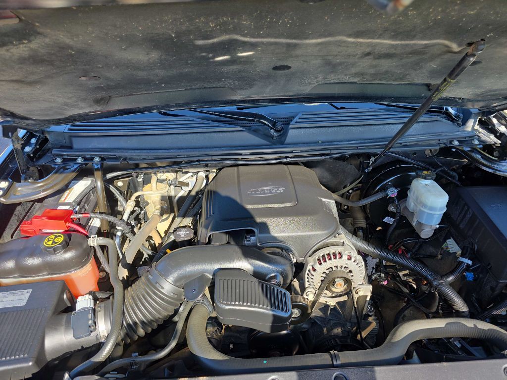 2014 Chevrolet Suburban Image 20