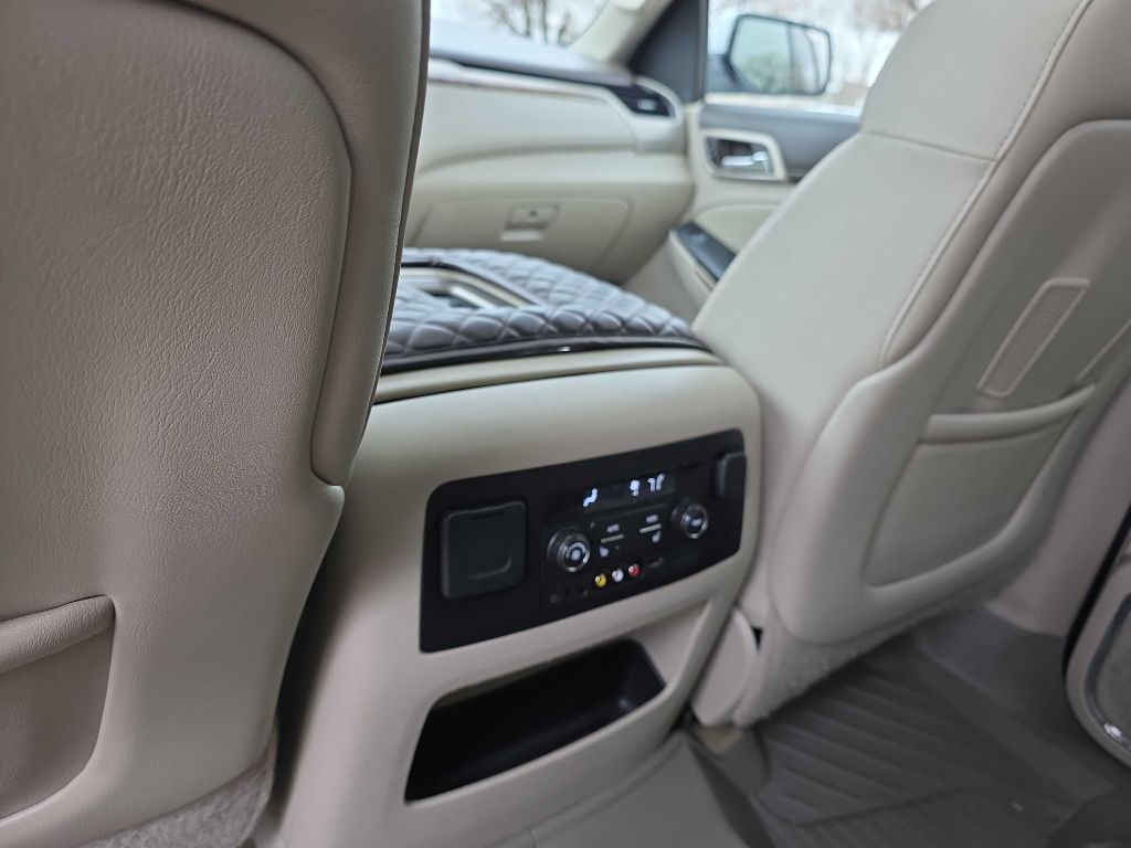 2016 GMC Yukon Image 9