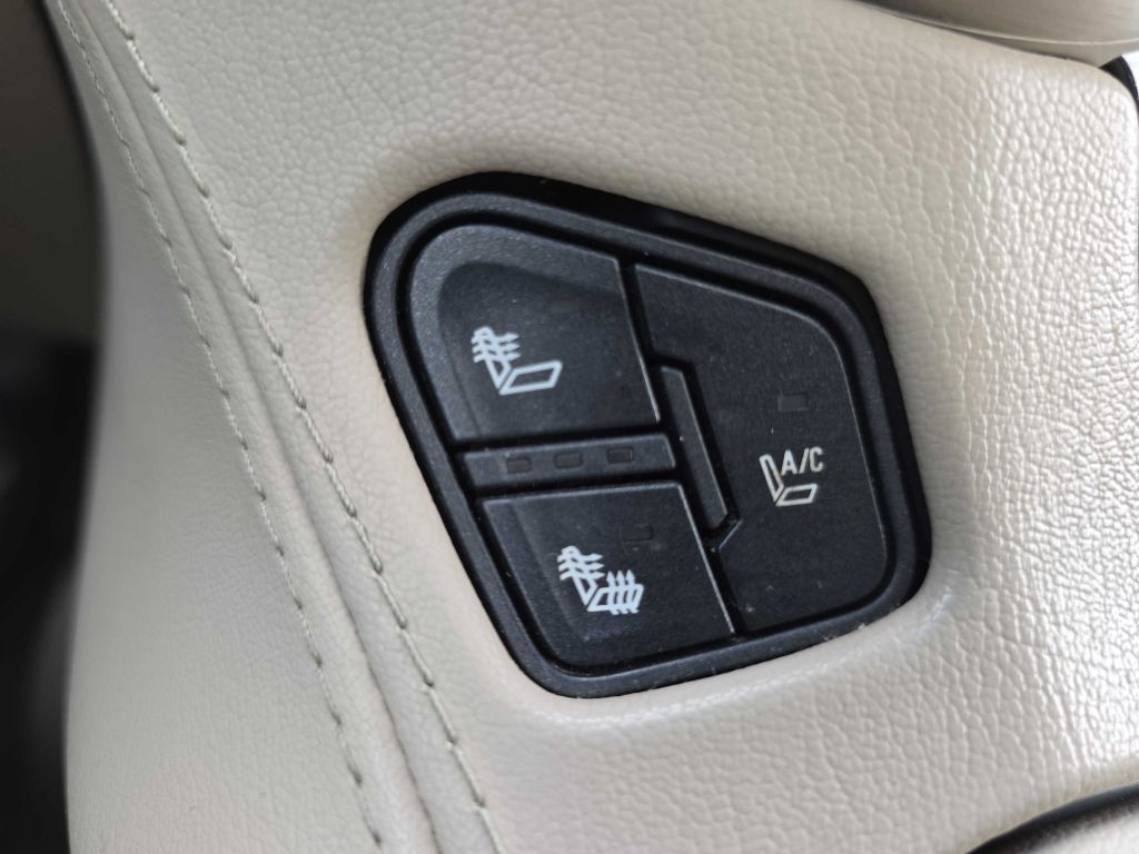 2016 GMC Yukon Image 25