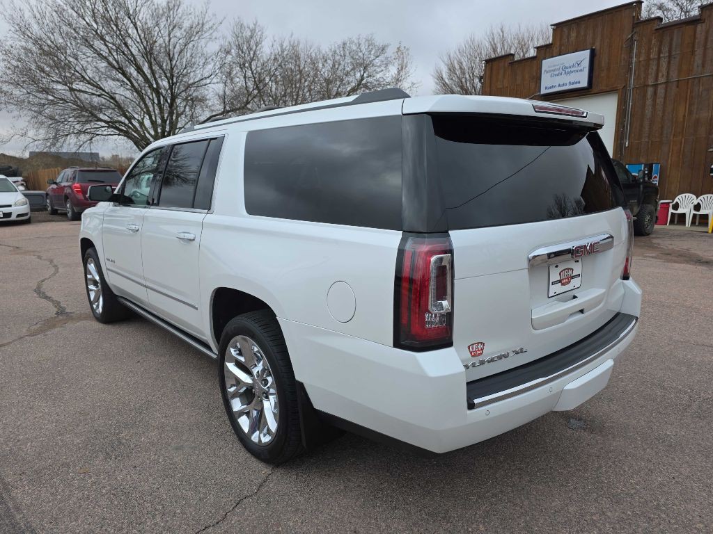 2016 GMC Yukon Image 3