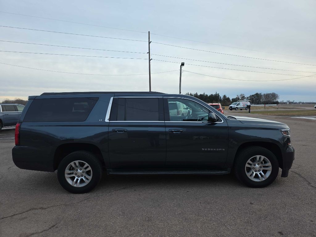 2019 Chevrolet Suburban Image 5