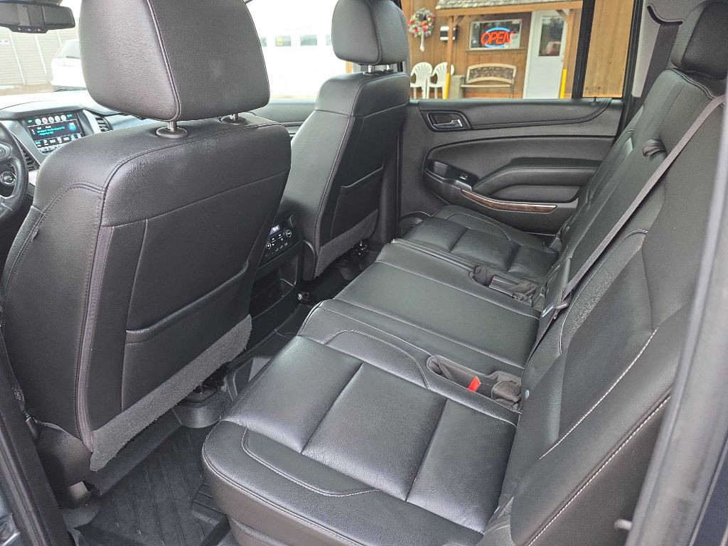 2019 Chevrolet Suburban Image 7