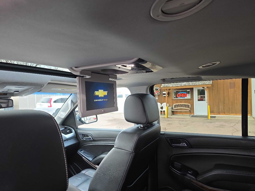 2019 Chevrolet Suburban Image 9