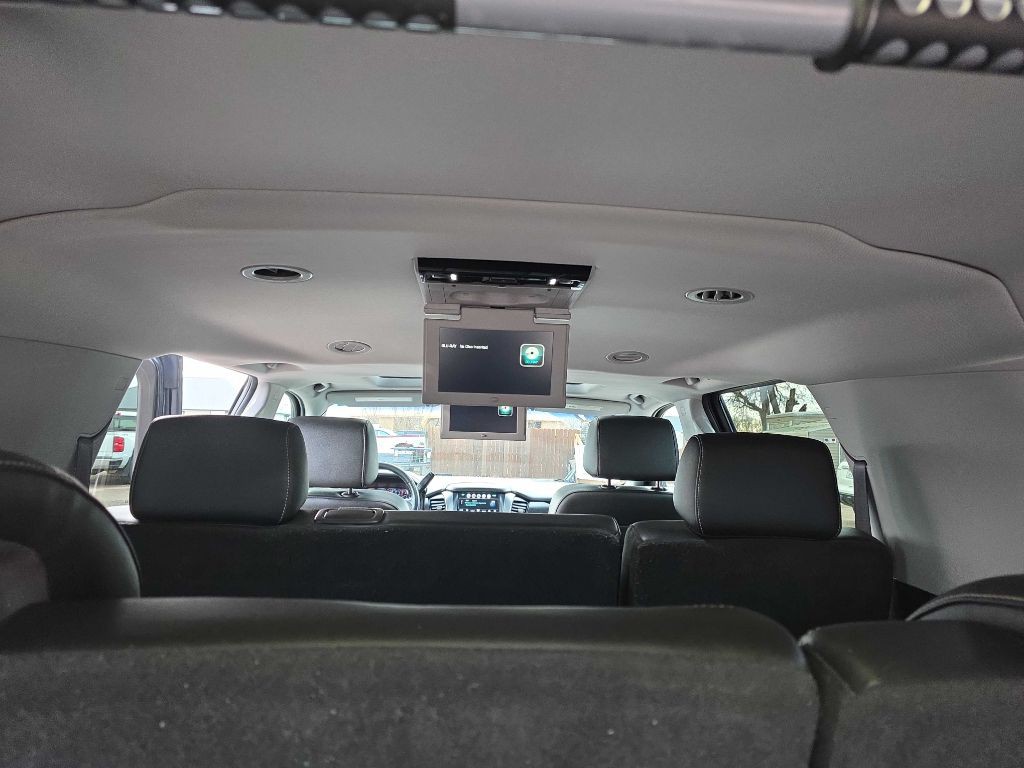 2019 Chevrolet Suburban Image 10