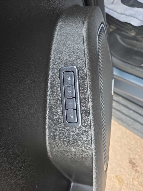 2019 Chevrolet Suburban Image 12