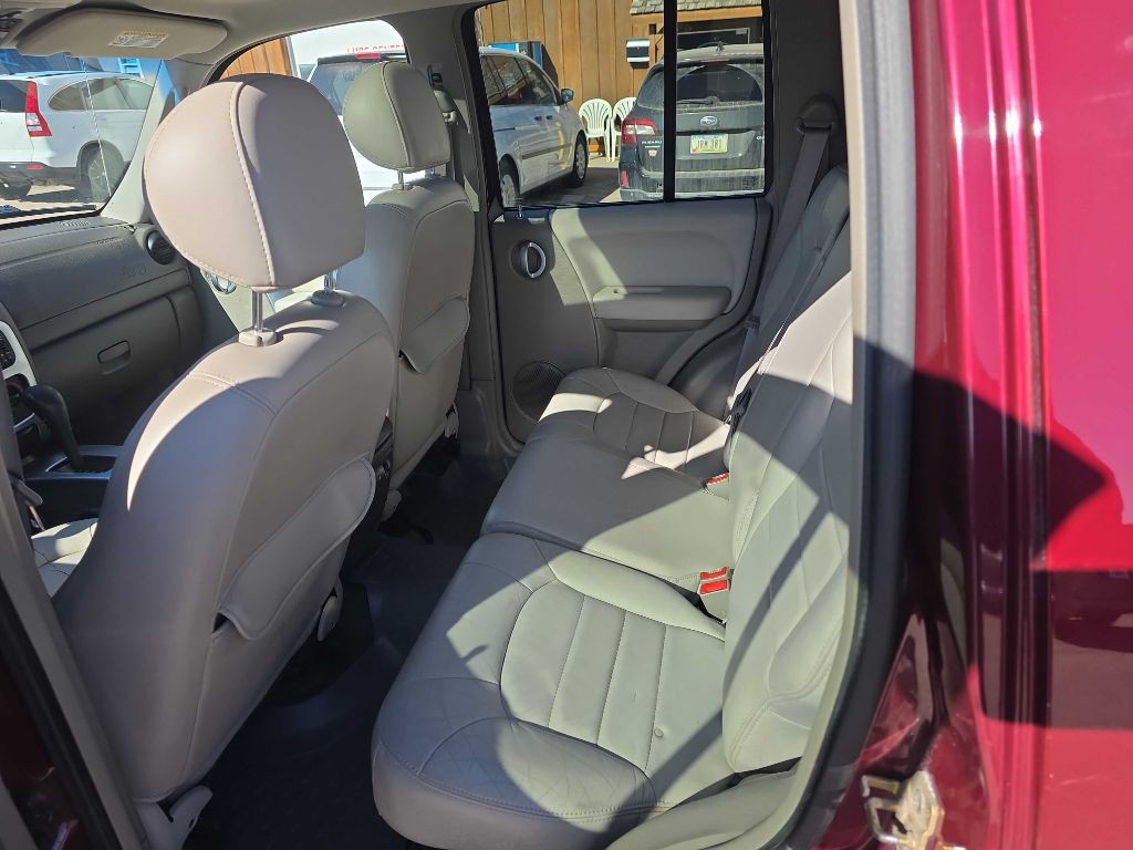 2002 Jeep Liberty Image 7