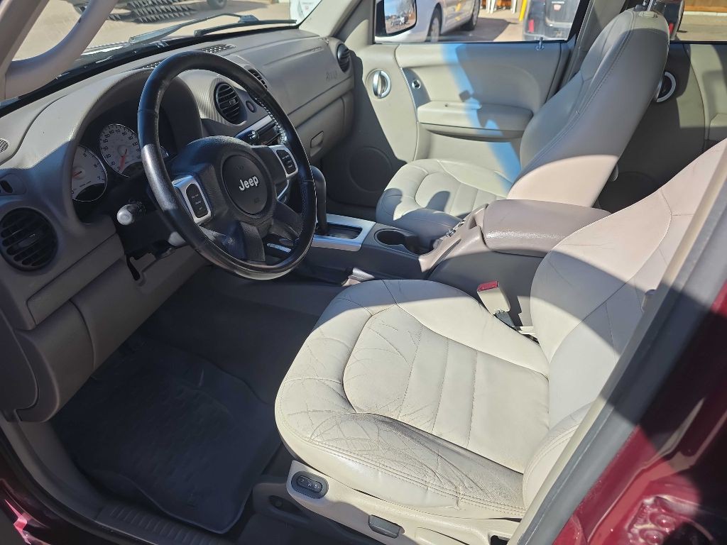 2002 Jeep Liberty Image 8