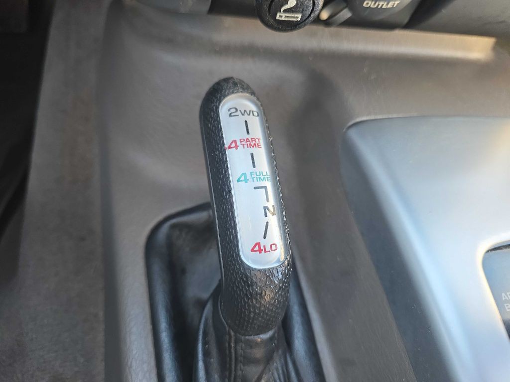 2002 Jeep Liberty Image 14