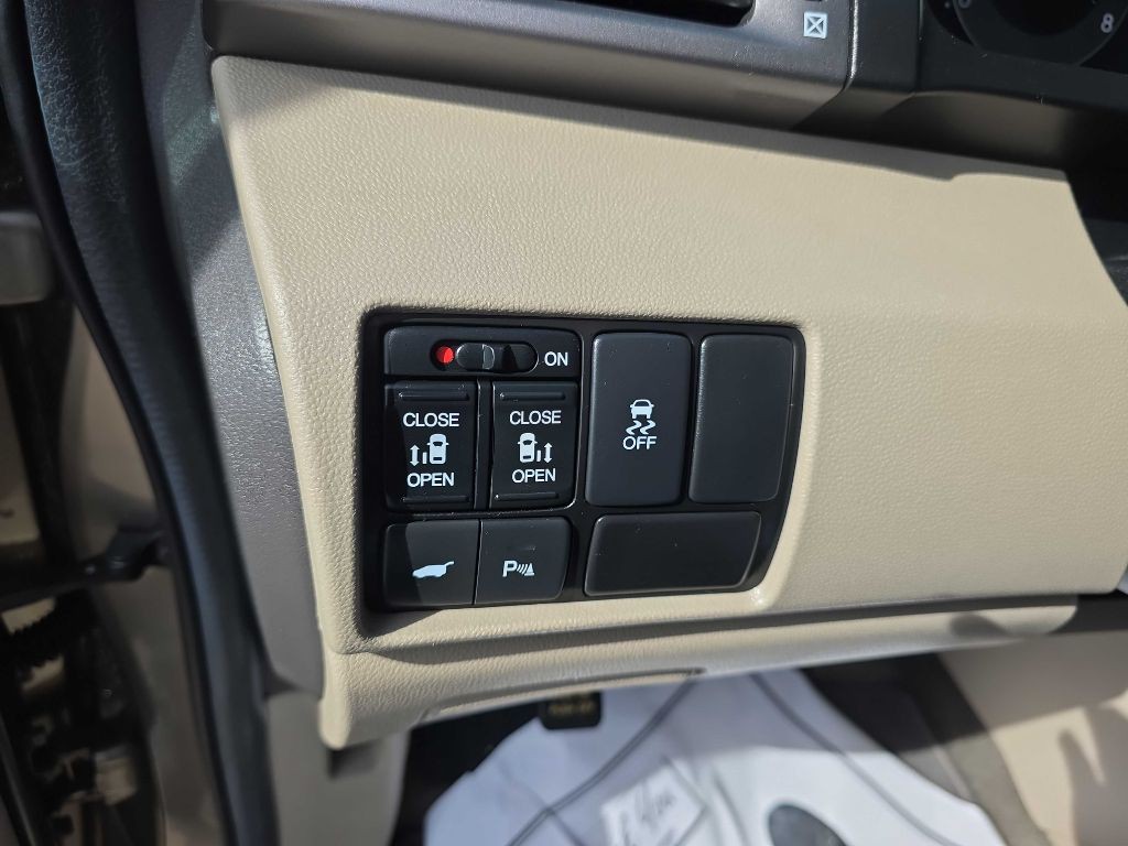 2012 Honda Odyssey Image 11