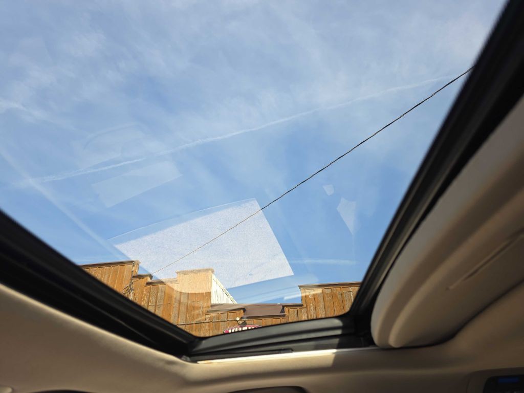 2012 Honda Odyssey Image 17