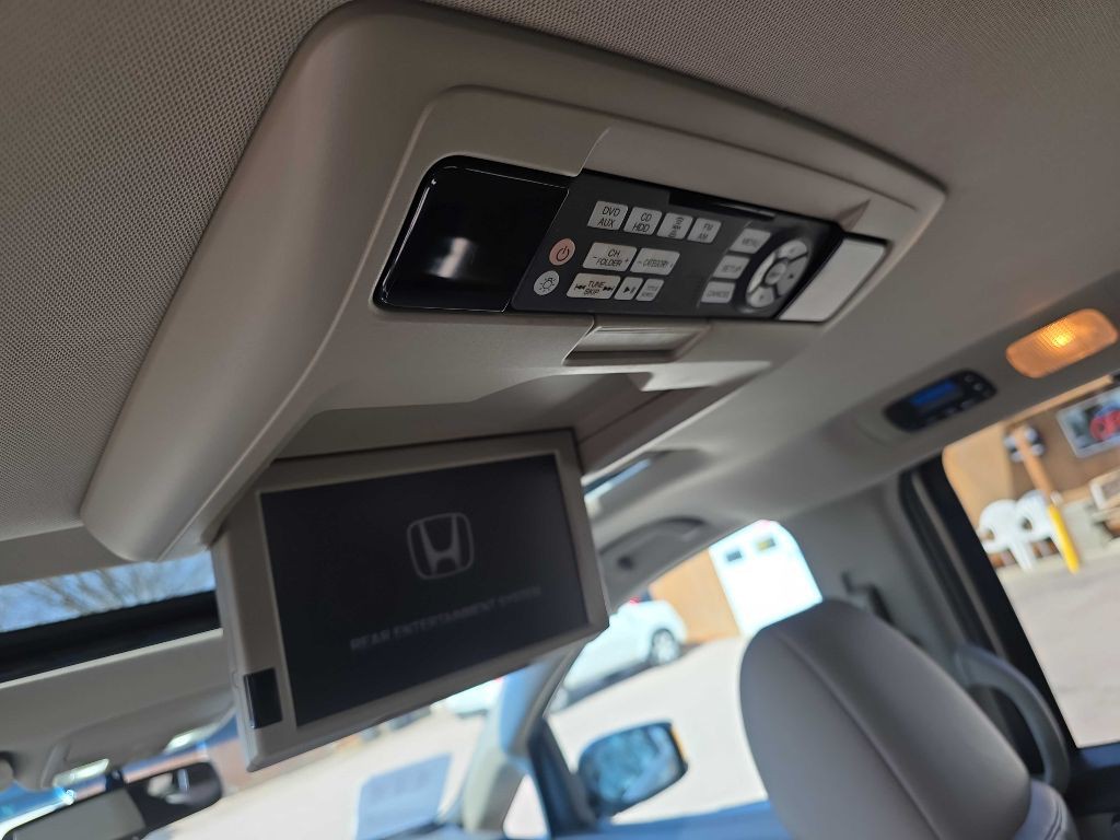 2012 Honda Odyssey Image 8