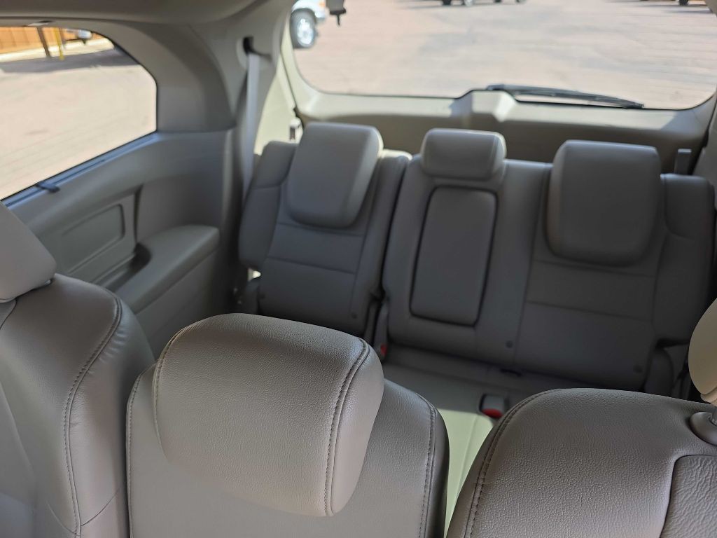 2012 Honda Odyssey Image 9