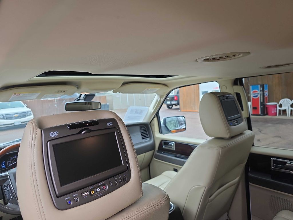 2015 Lincoln Navigator Image 7