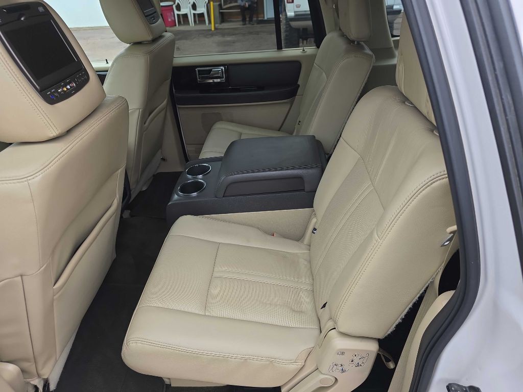 2015 Lincoln Navigator Image 8