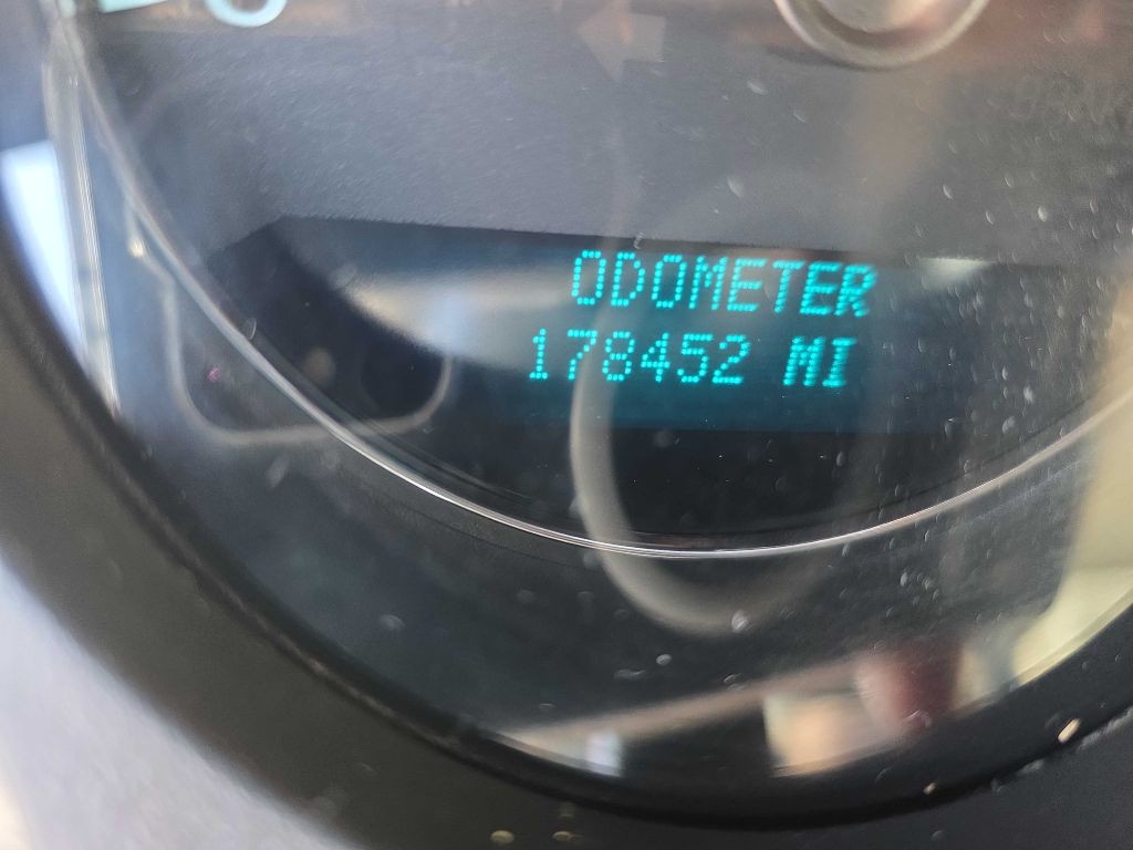 2008 GMC Yukon Image 14