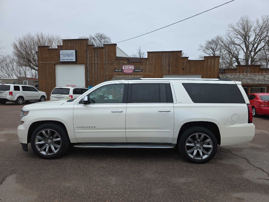 2015 Chevrolet Suburban Image 2