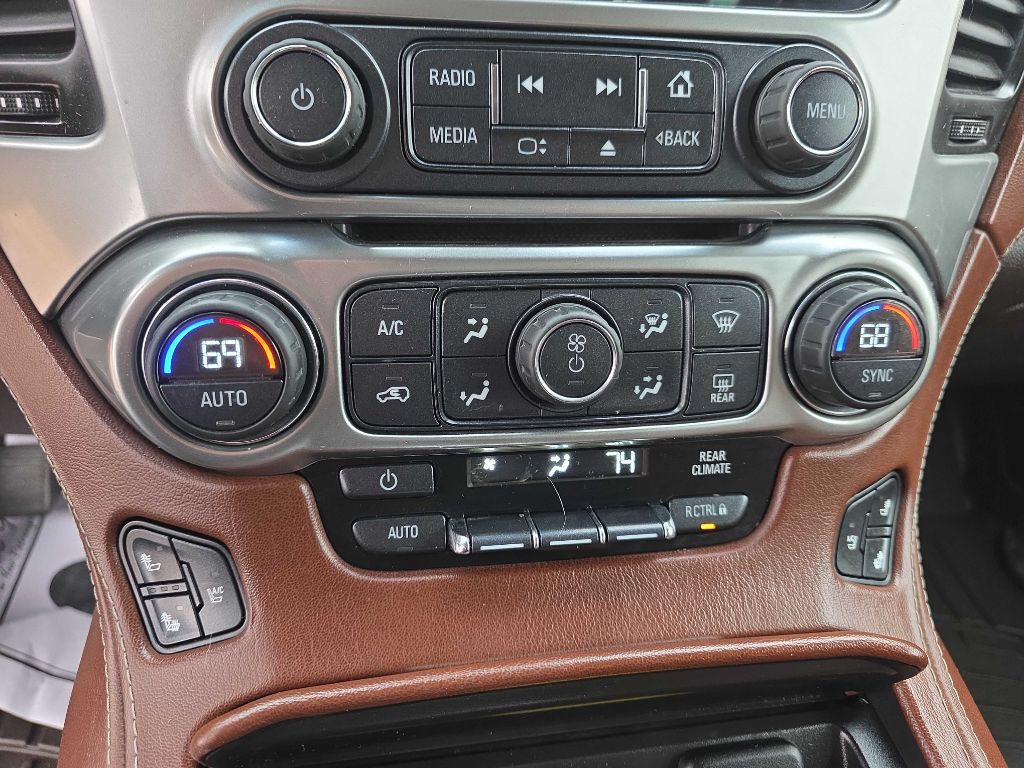 2015 Chevrolet Suburban Image 23