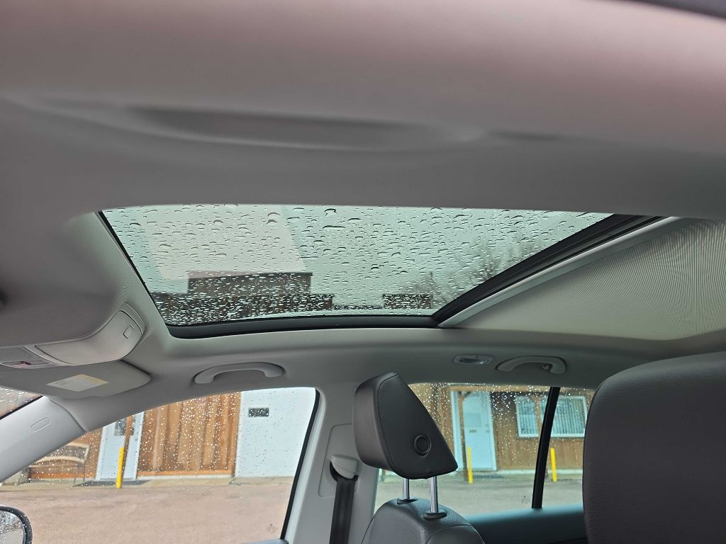2017 Volkswagen Tiguan Image 9