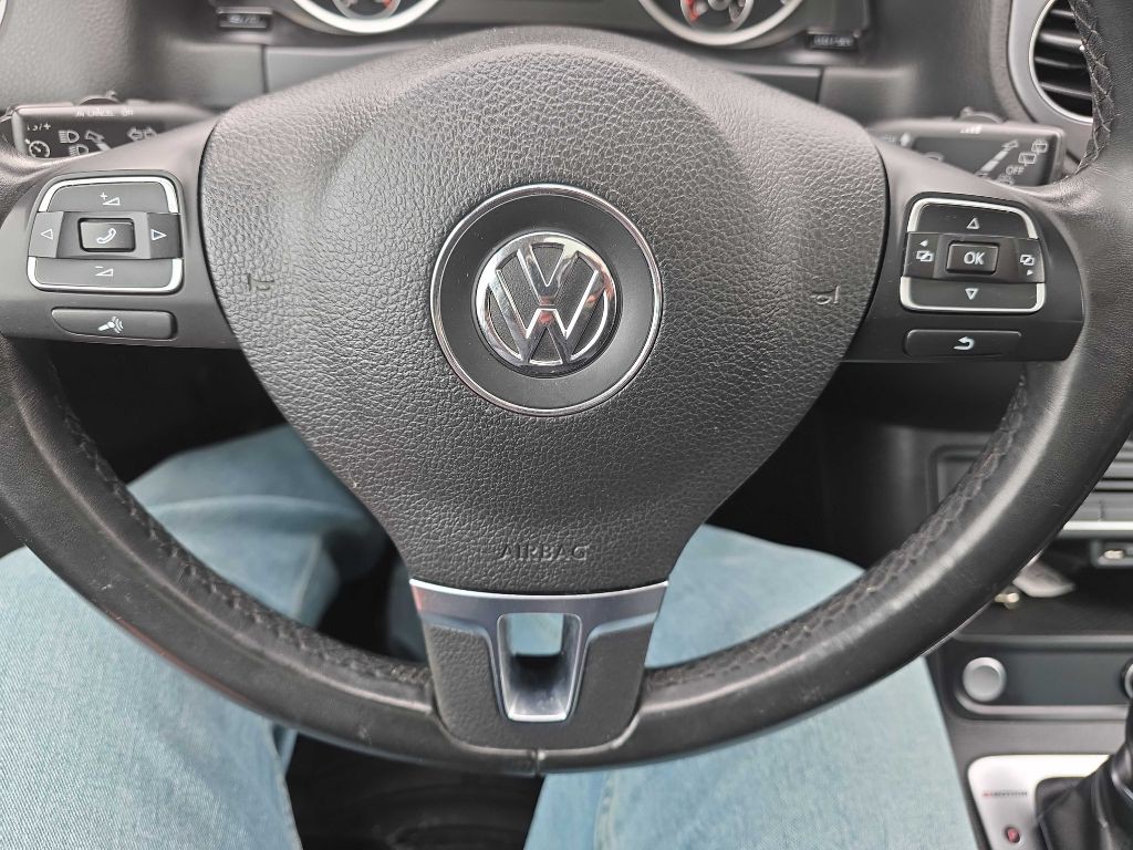 2017 Volkswagen Tiguan Image 12