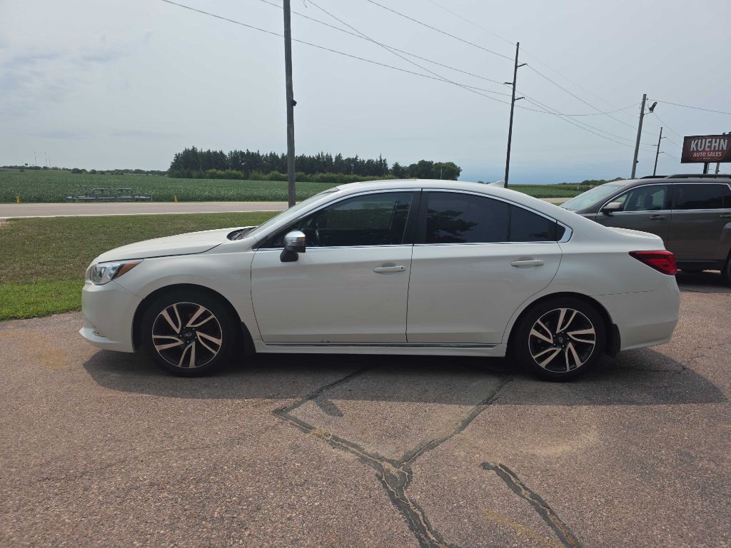 2017 Subaru Legacy Image 2