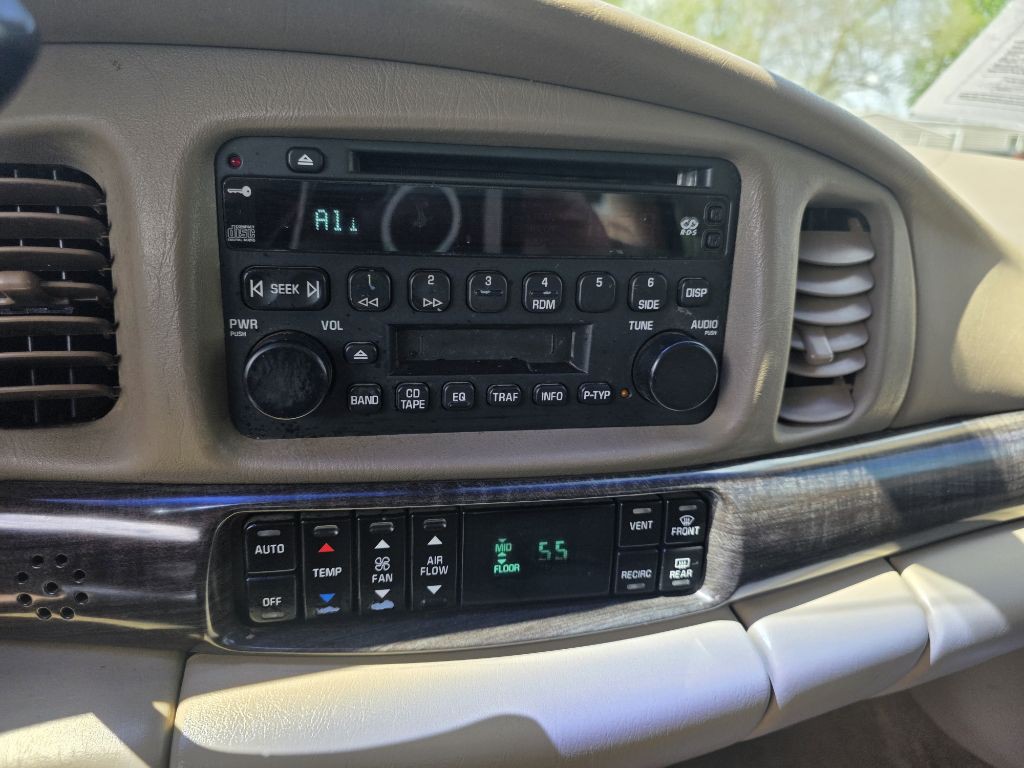 2004 Buick LeSabre Image 9