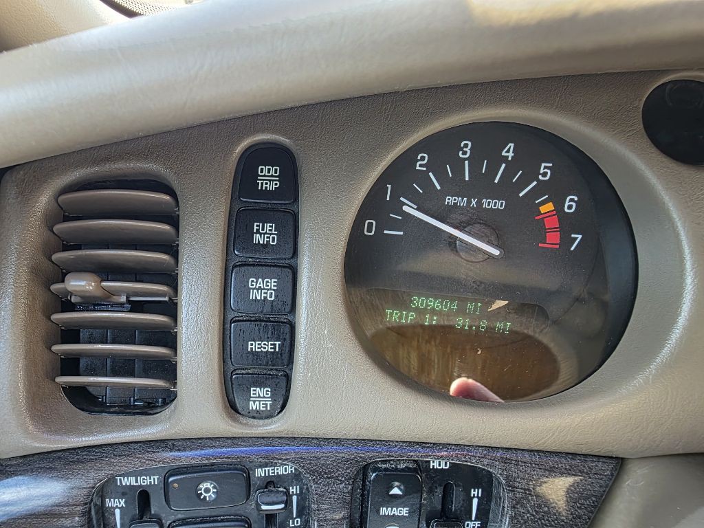 2004 Buick LeSabre Image 11