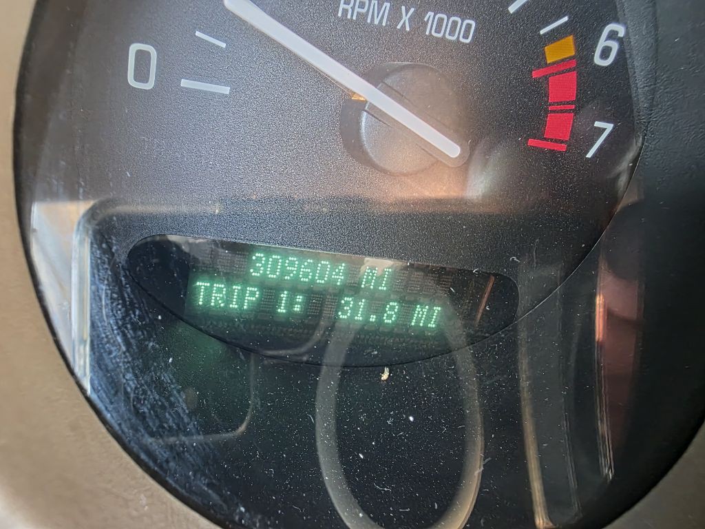 2004 Buick LeSabre Image 12