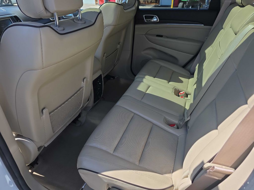 2014 Jeep Grand Cherokee Image 11