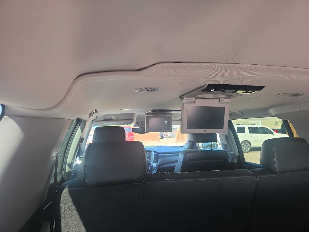 2015 Chevrolet Suburban Image 11