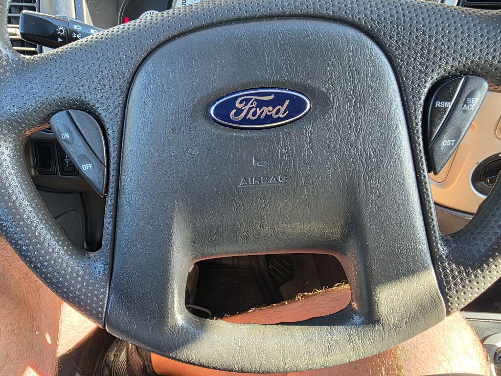 2007 Ford Escape Image 11