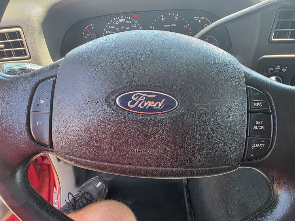 2004 Ford F-250 Image 9