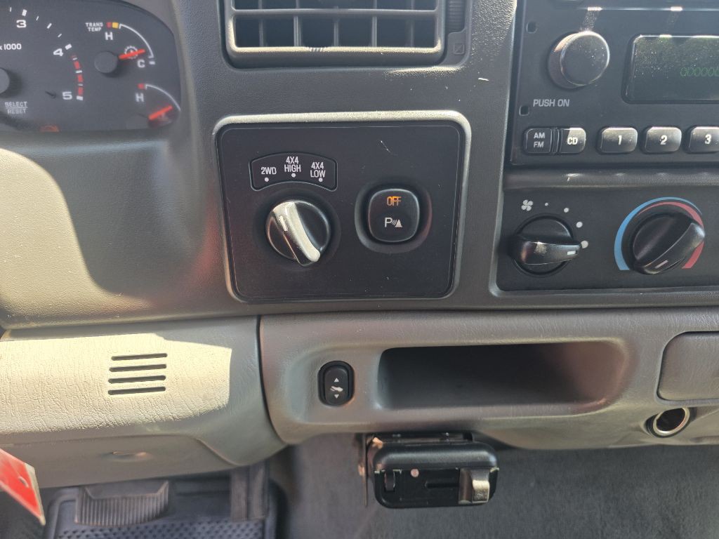 2004 Ford F-250 Image 11