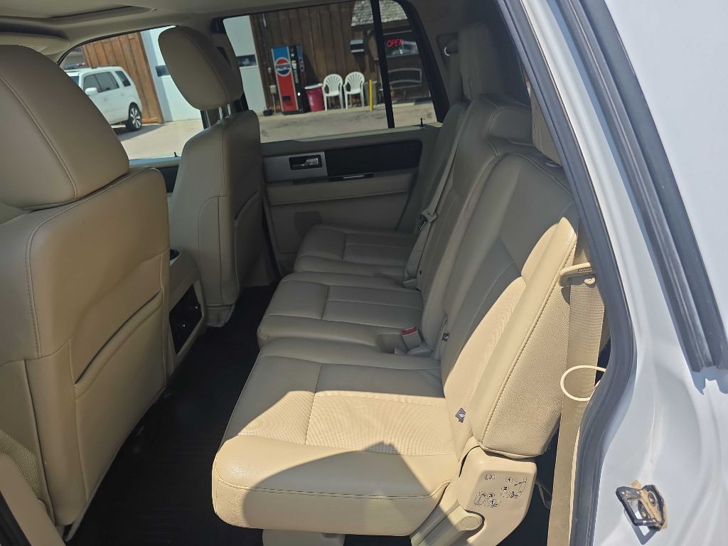 2016 Ford Expedition Image 9