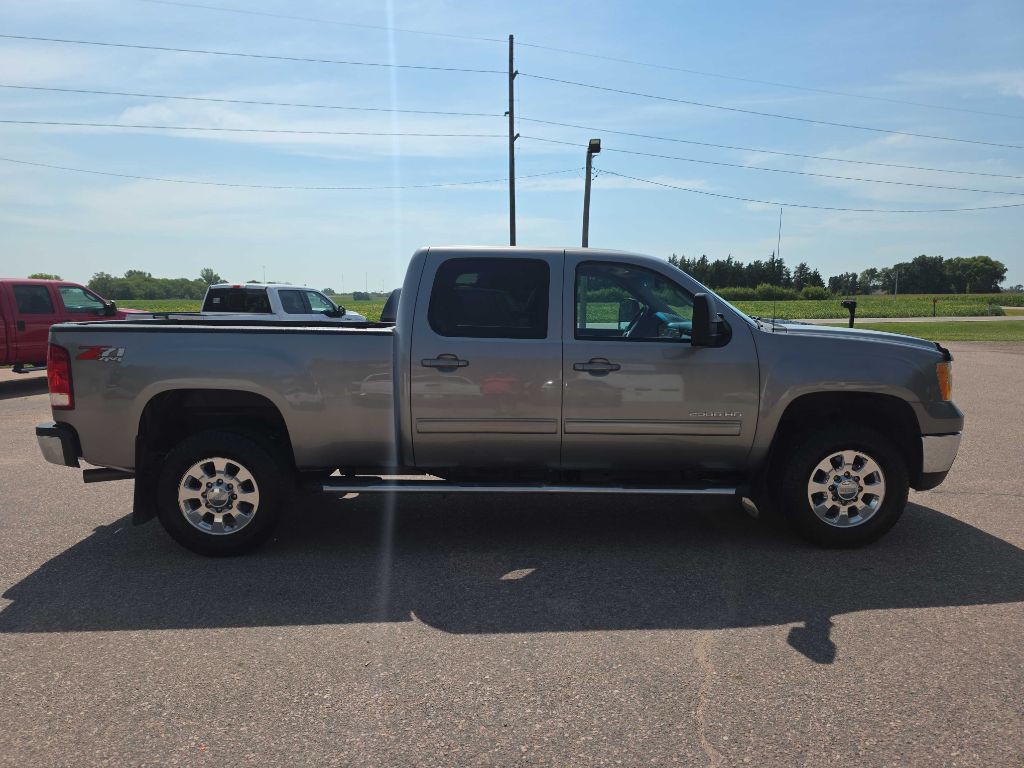 2013 GMC Sierra Image 2