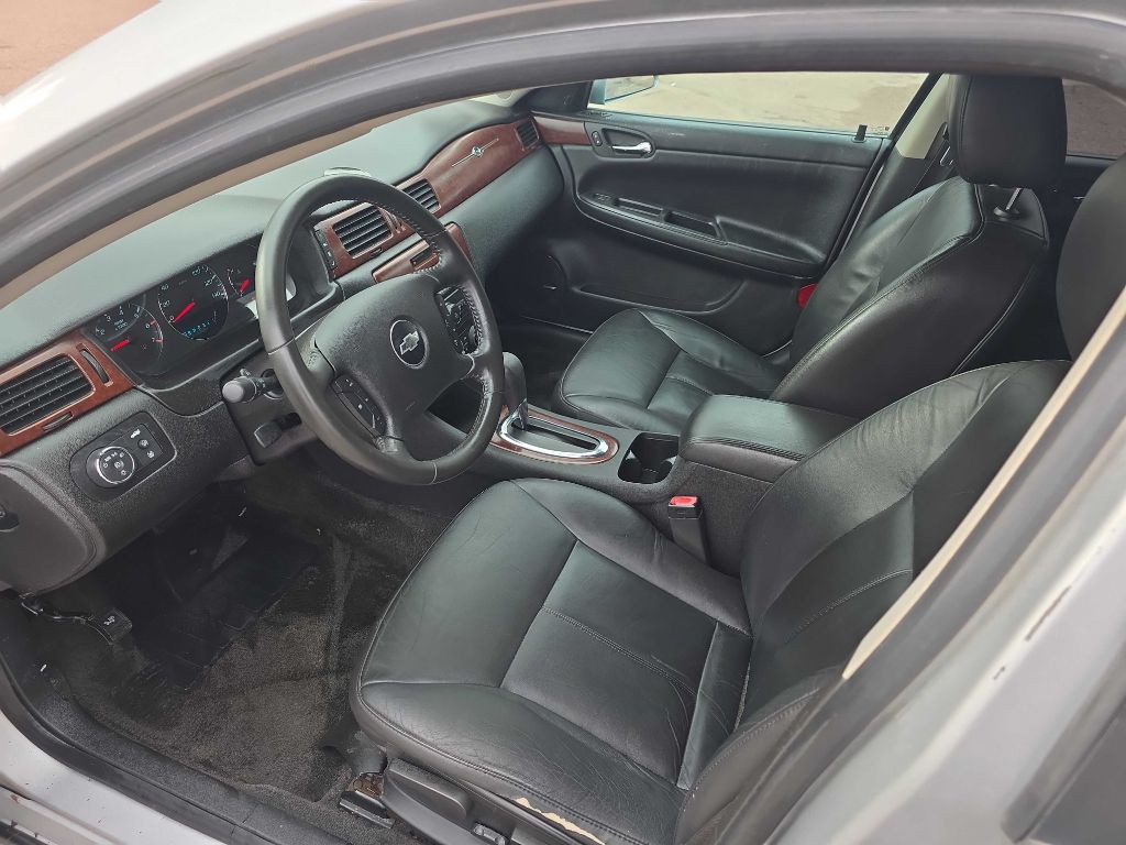 2010 Chevrolet Impala Image 8