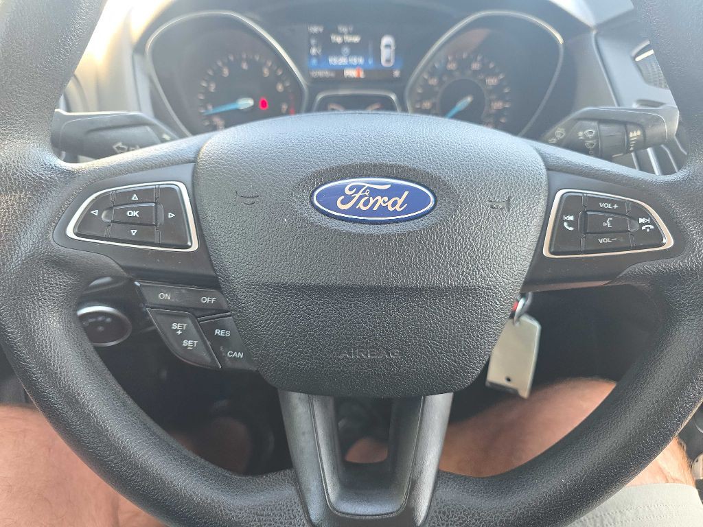 2015 Ford Focus Image 13