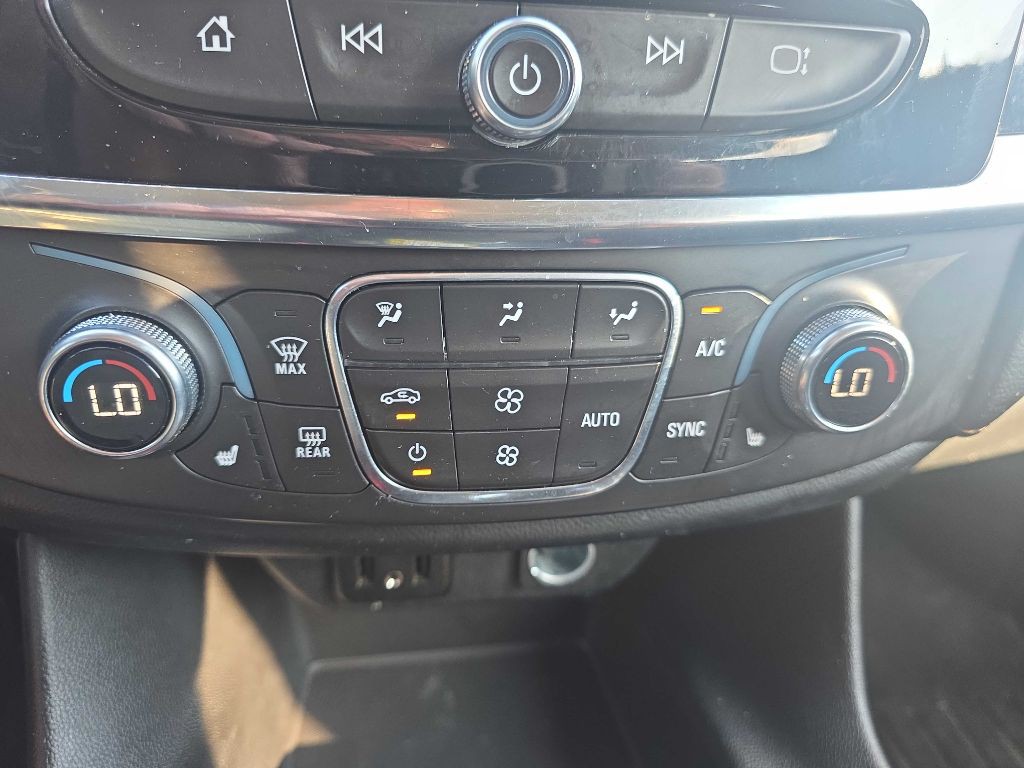 2018 Chevrolet Traverse Image 16