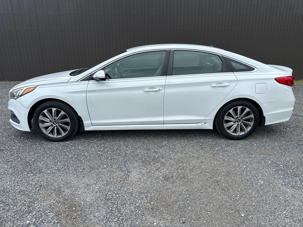 2016 Hyundai Sonata Image 2