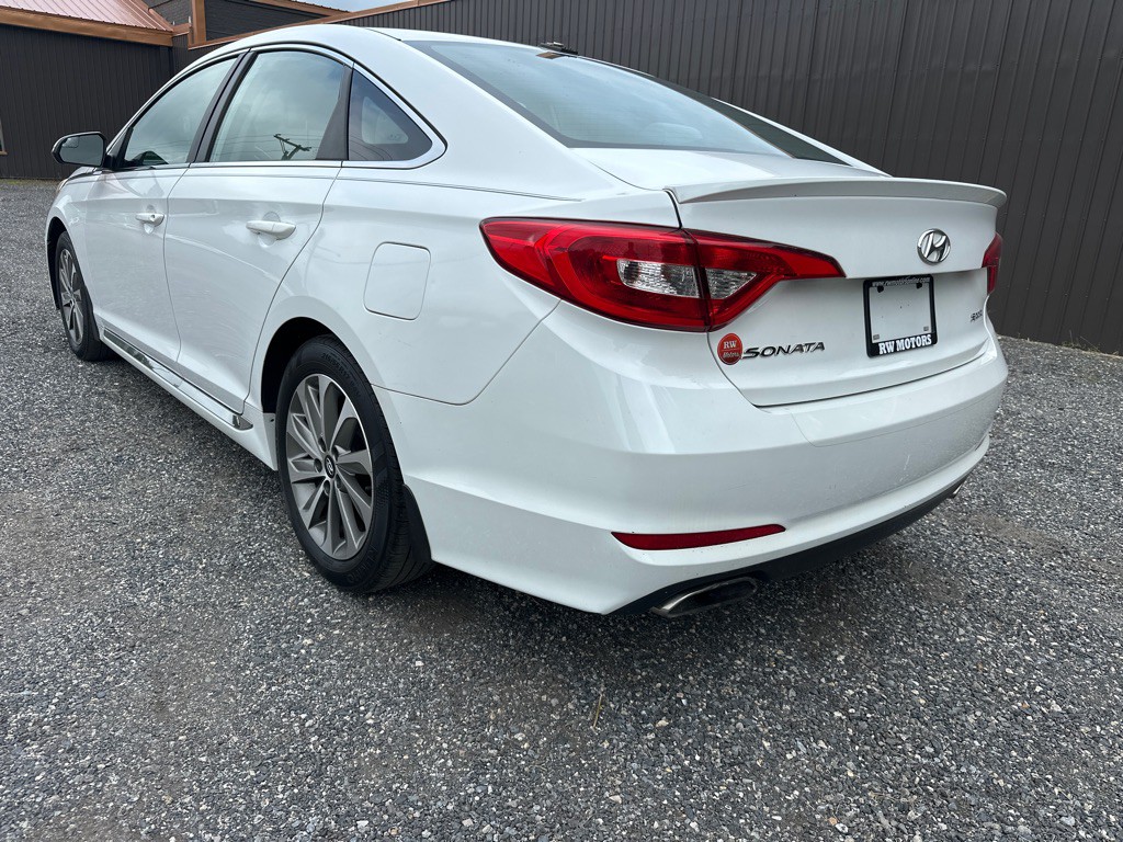 2016 Hyundai Sonata Image 3