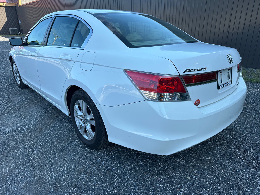 2011 Honda Accord Image 3