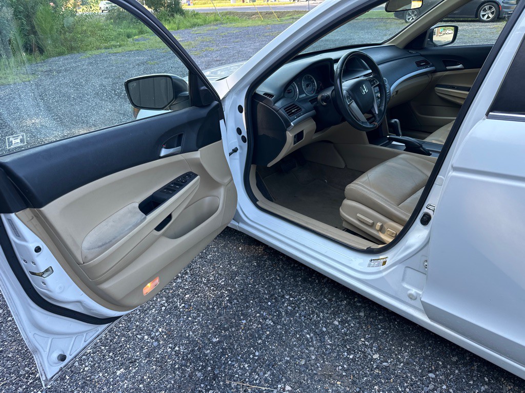 2011 Honda Accord Image 12