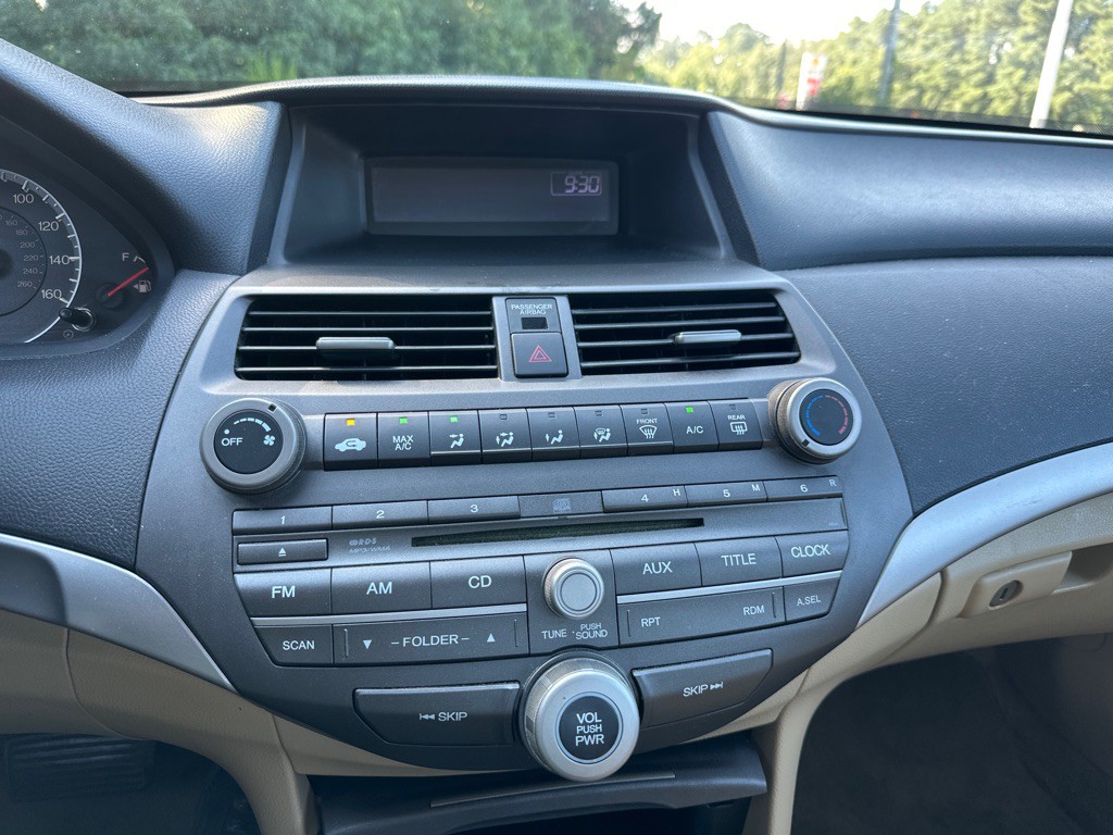 2011 Honda Accord Image 14