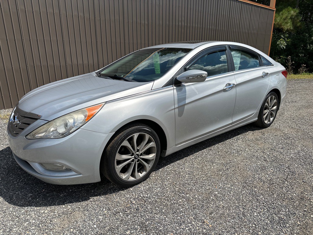 2013 Hyundai Sonata Image 1